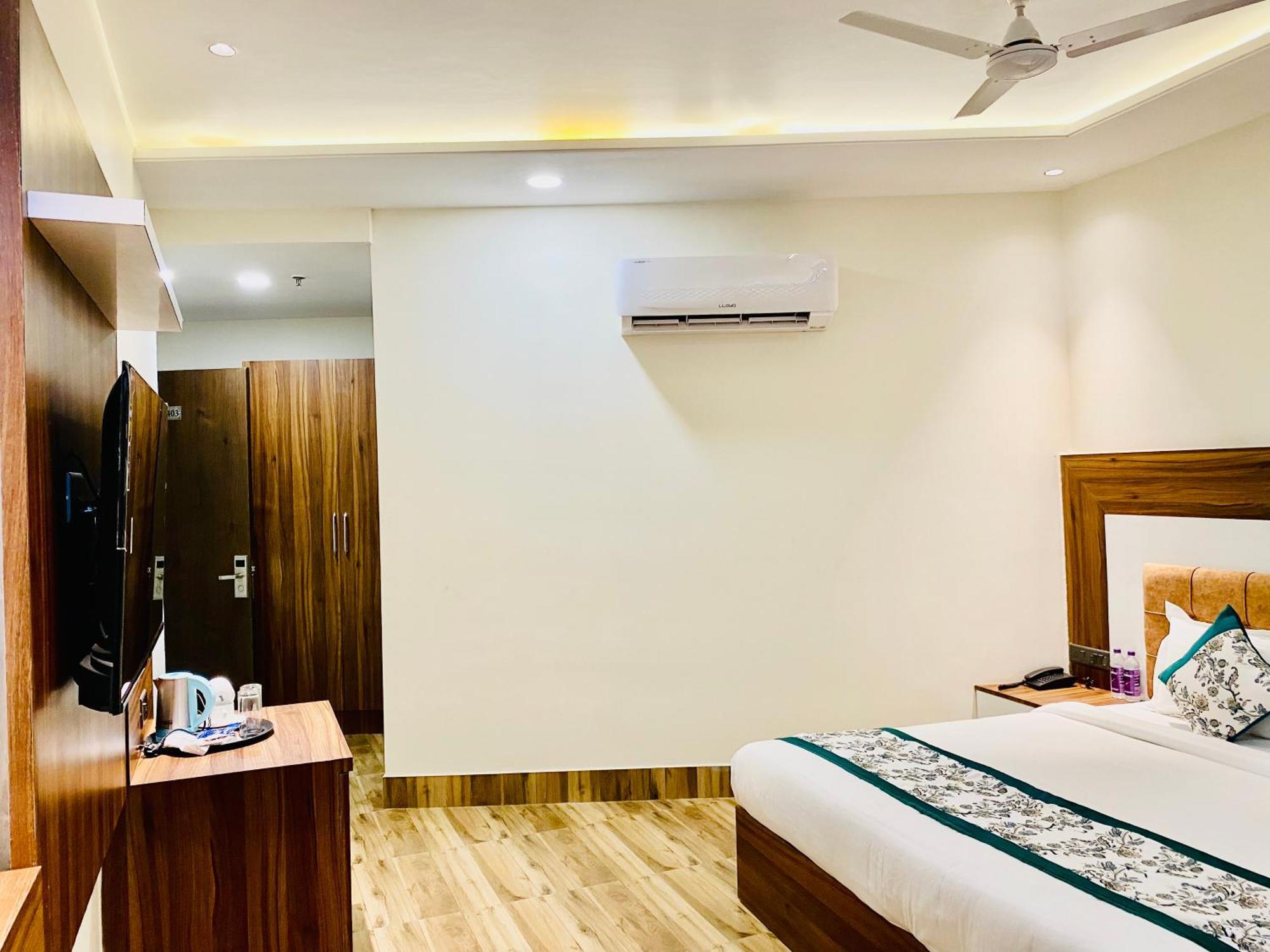 Hotel White House Walking Distance From Golden Temple- With Parking Amritsar Exteriör bild