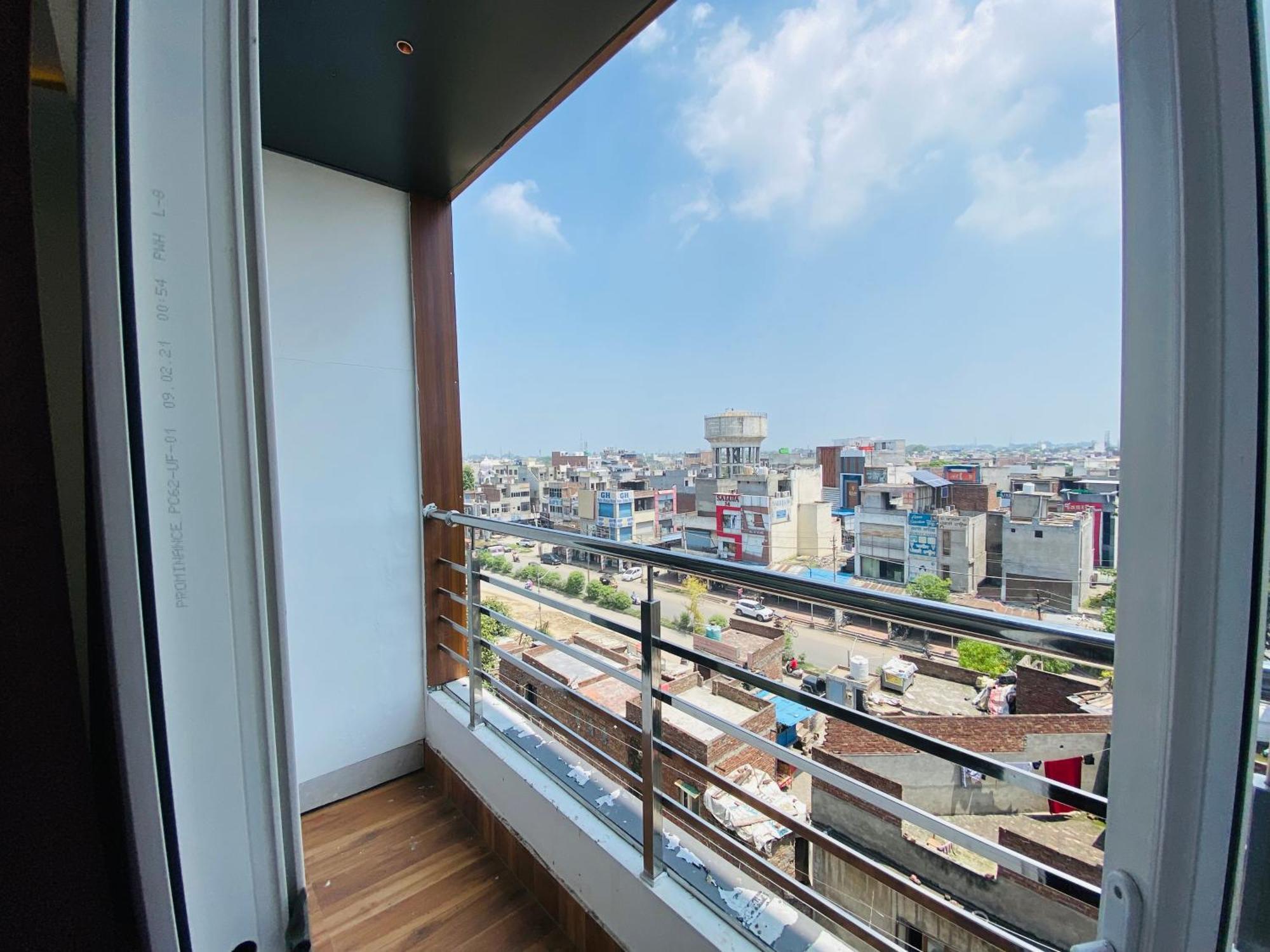 Hotel White House Walking Distance From Golden Temple- With Parking Amritsar Exteriör bild