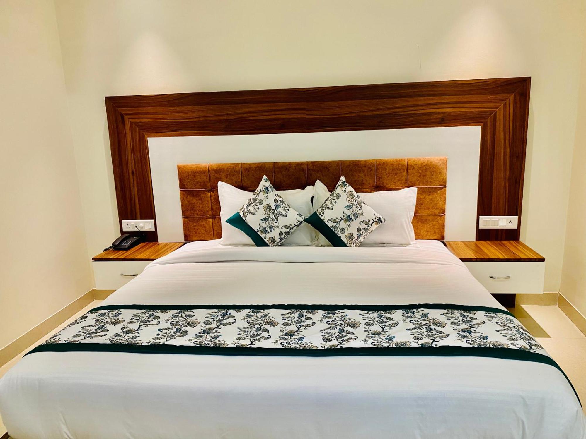 Hotel White House Walking Distance From Golden Temple- With Parking Amritsar Exteriör bild