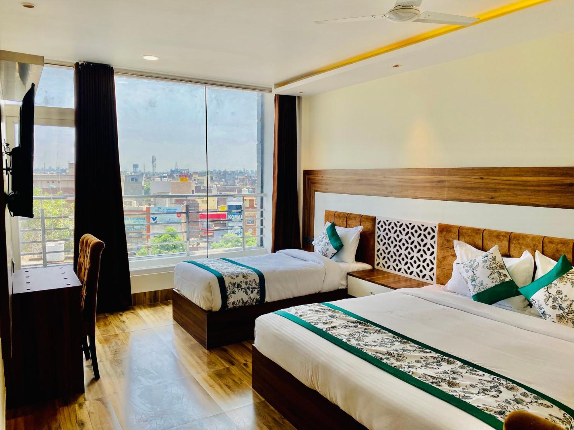 Hotel White House Walking Distance From Golden Temple- With Parking Amritsar Exteriör bild