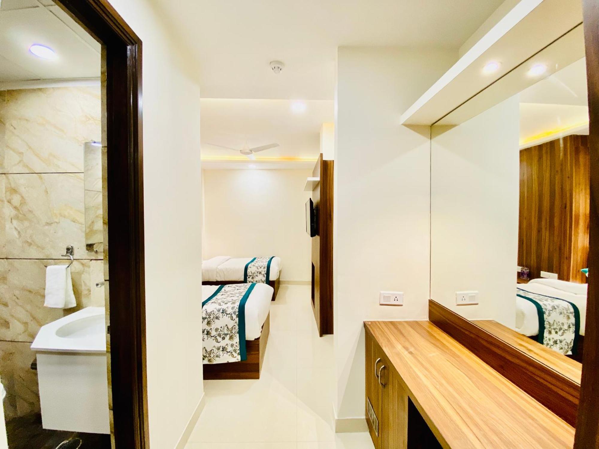 Hotel White House Walking Distance From Golden Temple- With Parking Amritsar Exteriör bild